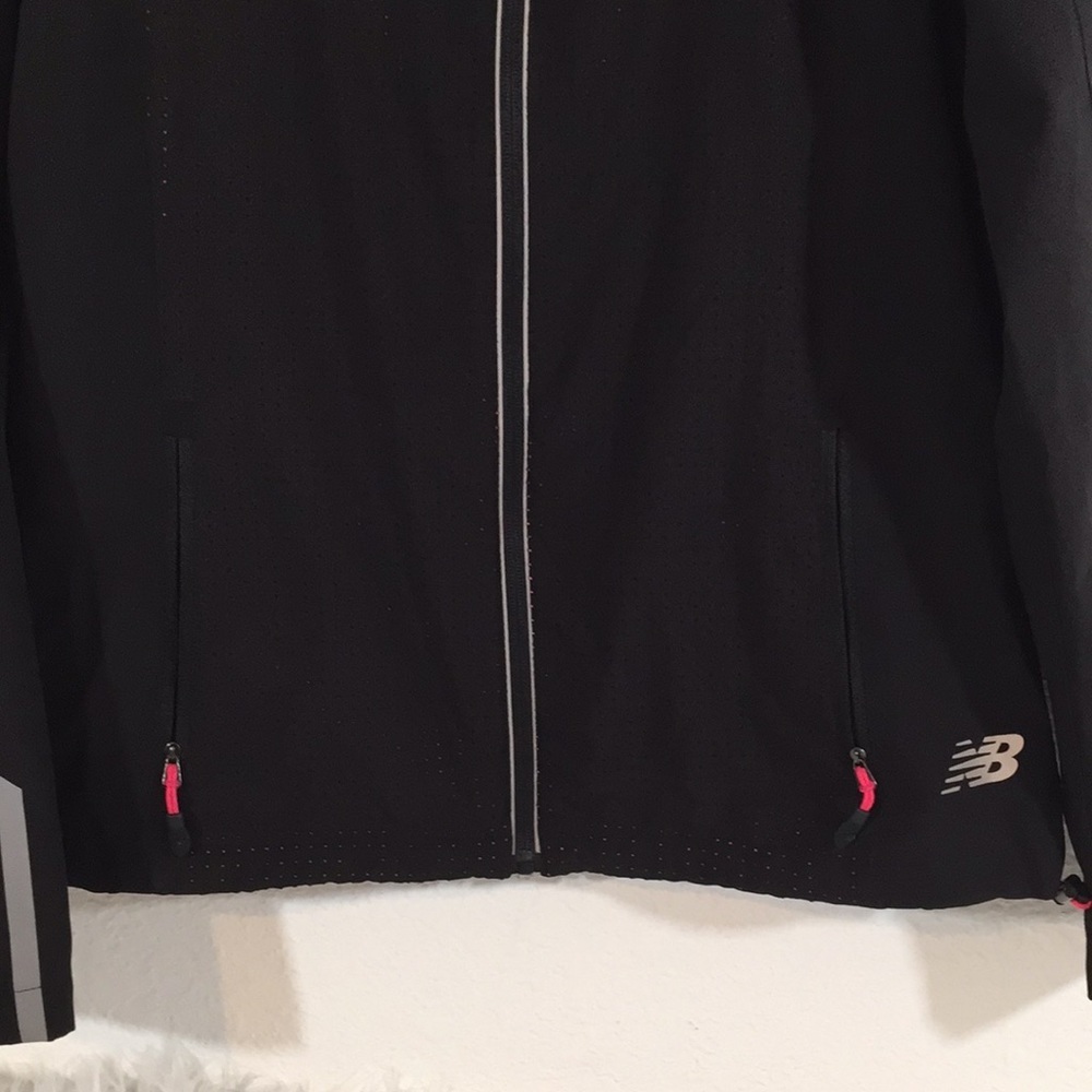 New Balance Women’s Running Jacket size Small - Picture 2 of 10